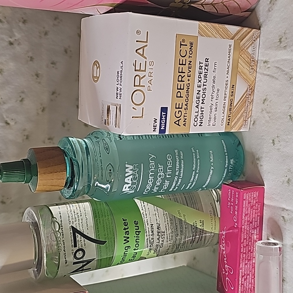 Beauty Bundle - Picture 3 of 8